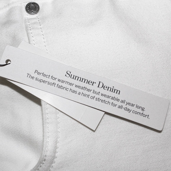 Talbots Relaxed Girlfriend Denim Short - Picture 5 of 15